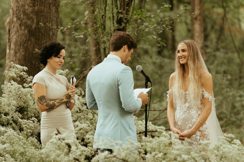 wedding photo with couple in forest 