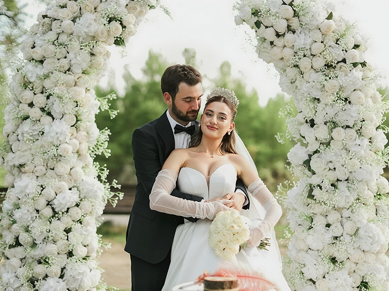 Retouching photos of women's lingerie using a transparent mannequin. An invisible mannequin creates an attractive image for e-commerce.